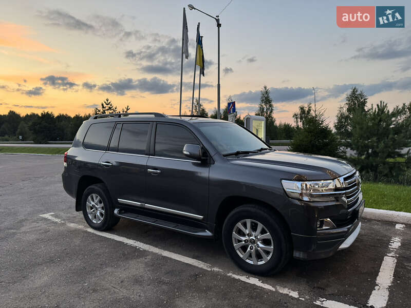 Toyota Land Cruiser 2019