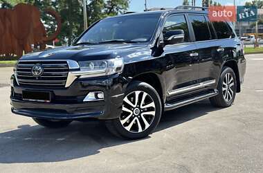 Внедорожник / Кроссовер Toyota Land Cruiser 2018 в Киеве