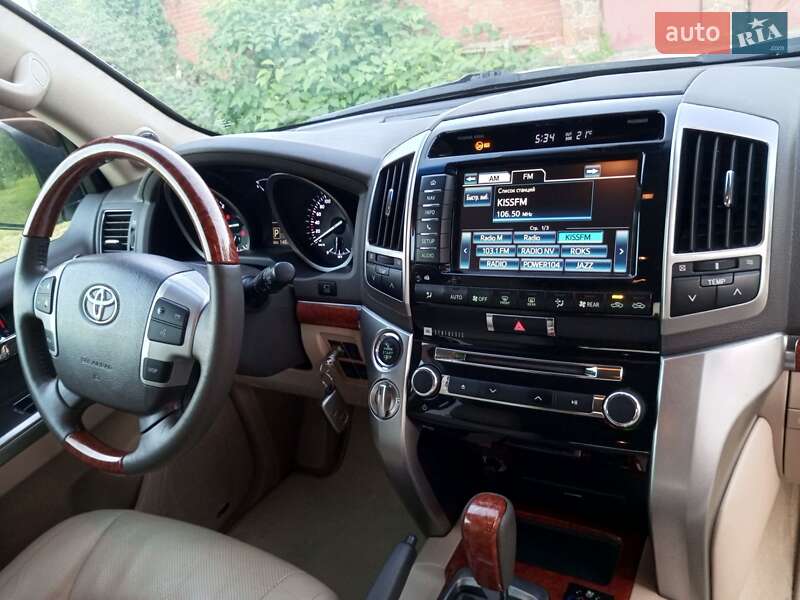 Позашляховик / Кросовер Toyota Land Cruiser 2014 в Києві фото 14 Позашляховик / Кросовер Toyota Land Cruiser 2014 в Києві