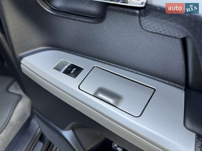 Позашляховик / Кросовер Toyota Land Cruiser 2014 в Трускавці фото 40 Позашляховик / Кросовер Toyota Land Cruiser 2014 в Трускавці