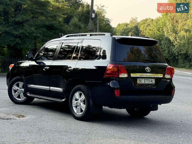 Позашляховик / Кросовер Toyota Land Cruiser 2014 в Трускавці фото 94 Позашляховик / Кросовер Toyota Land Cruiser 2014 в Трускавці