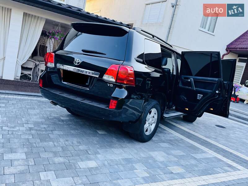 Внедорожник / Кроссовер Toyota Land Cruiser 2012 в Нижней Апше фото 4 Внедорожник / Кроссовер Toyota Land Cruiser 2012 в Нижней Апше