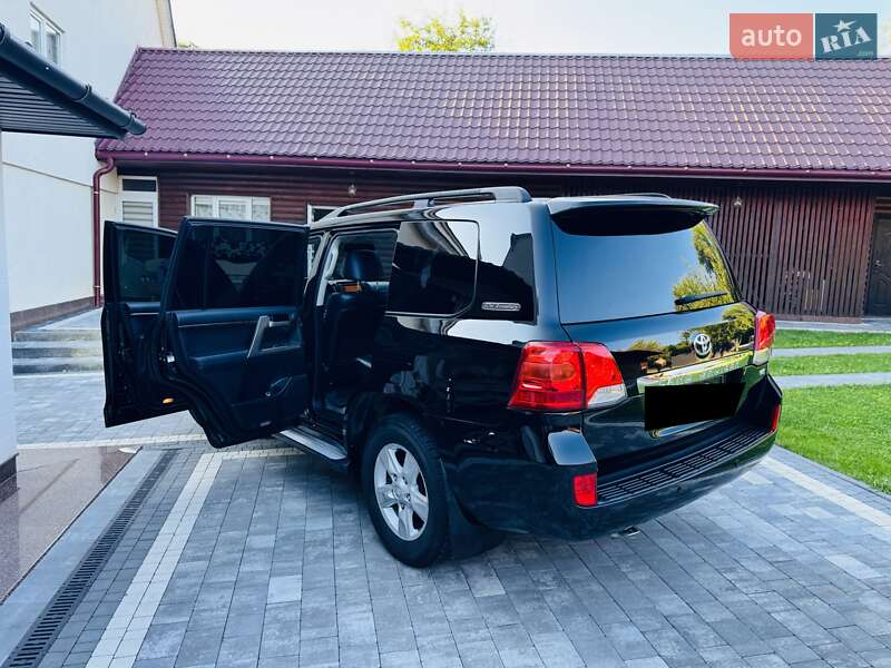 Внедорожник / Кроссовер Toyota Land Cruiser 2012 в Нижней Апше фото 37 Внедорожник / Кроссовер Toyota Land Cruiser 2012 в Нижней Апше