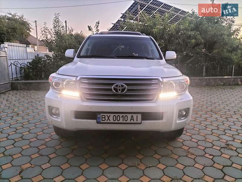 Toyota Land Cruiser 2012