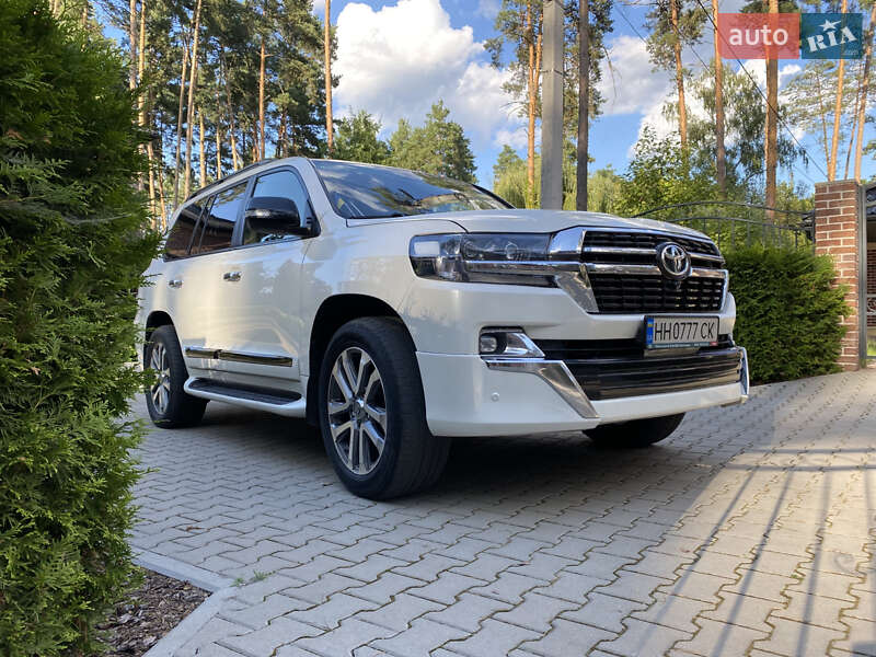 Внедорожник / Кроссовер Toyota Land Cruiser 2014 в Киеве