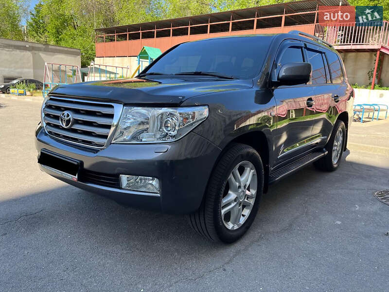 Внедорожник / Кроссовер Toyota Land Cruiser 2011 в Киеве фото 6 Внедорожник / Кроссовер Toyota Land Cruiser 2011 в Киеве