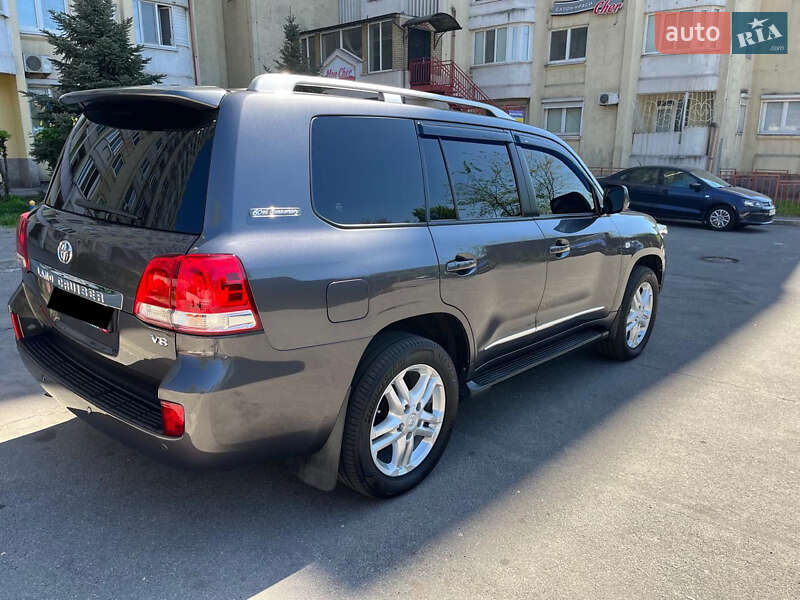 Внедорожник / Кроссовер Toyota Land Cruiser 2011 в Киеве фото 17 Внедорожник / Кроссовер Toyota Land Cruiser 2011 в Киеве