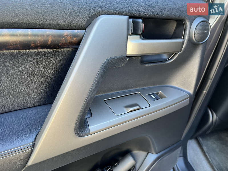 Внедорожник / Кроссовер Toyota Land Cruiser 2011 в Киеве фото 45 Внедорожник / Кроссовер Toyota Land Cruiser 2011 в Киеве