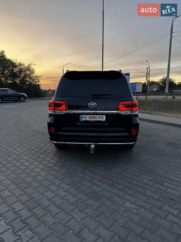 Позашляховик / Кросовер Toyota Land Cruiser 2008 в Дніпрі