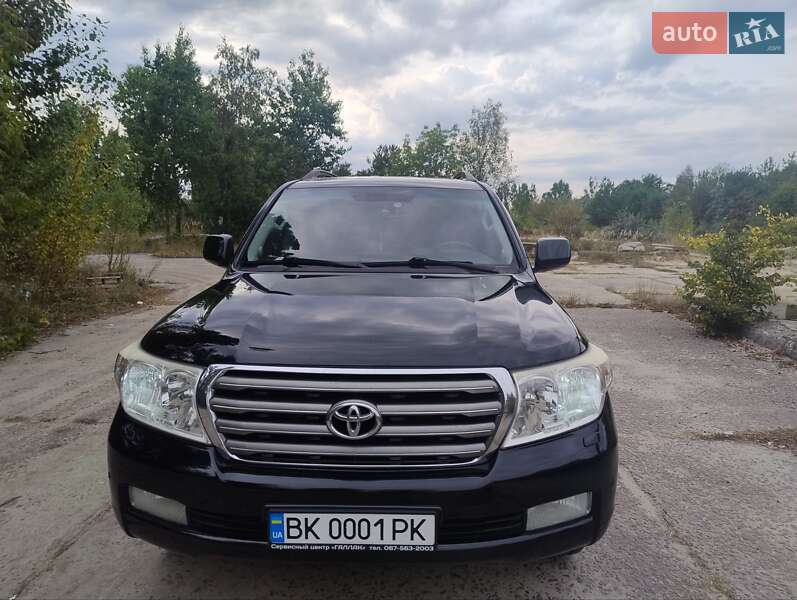Внедорожник / Кроссовер Toyota Land Cruiser 2008 в Вараше