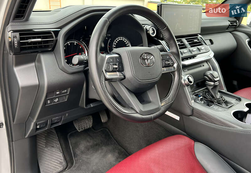 Внедорожник / Кроссовер Toyota Land Cruiser 2022 в Киеве