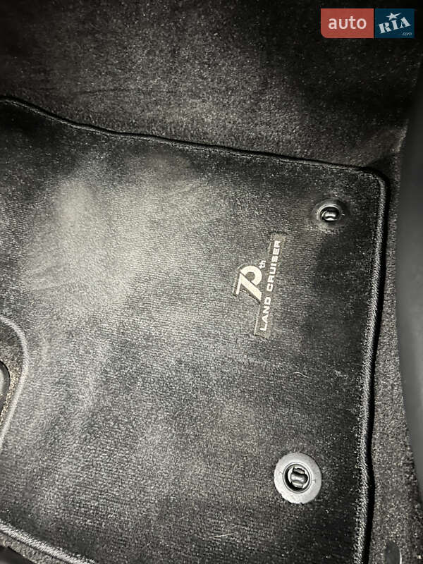 Внедорожник / Кроссовер Toyota Land Cruiser 2022 в Киеве