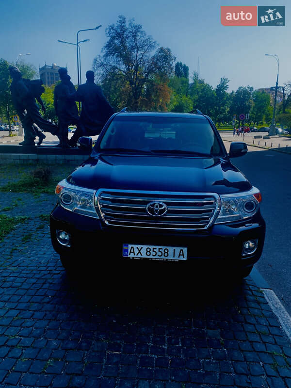 Внедорожник / Кроссовер Toyota Land Cruiser 2012 в Харькове