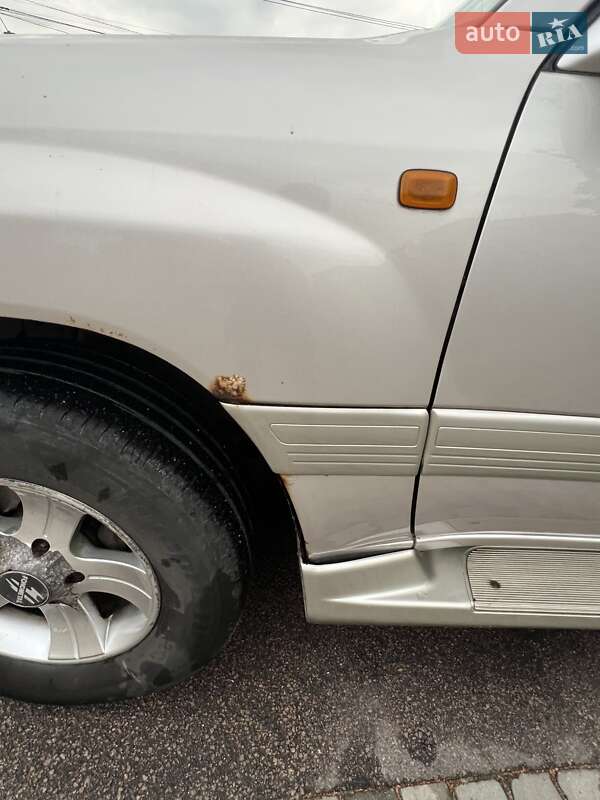 Внедорожник / Кроссовер Toyota Land Cruiser 2004 в Василькове