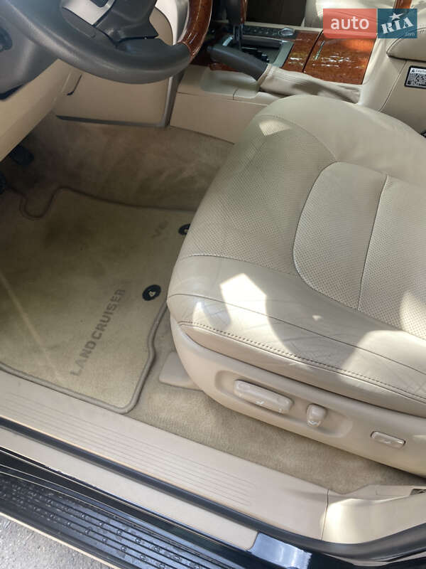 Внедорожник / Кроссовер Toyota Land Cruiser 2012 в Харькове