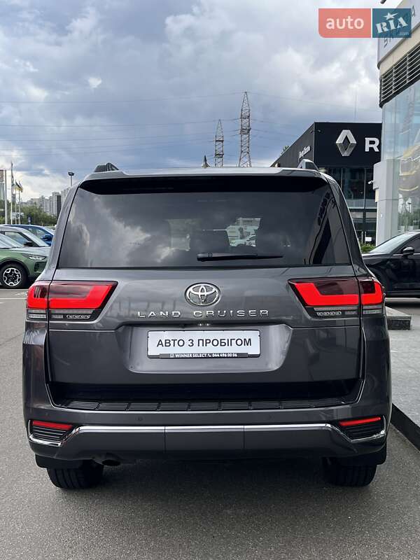 Внедорожник / Кроссовер Toyota Land Cruiser 2021 в Киеве