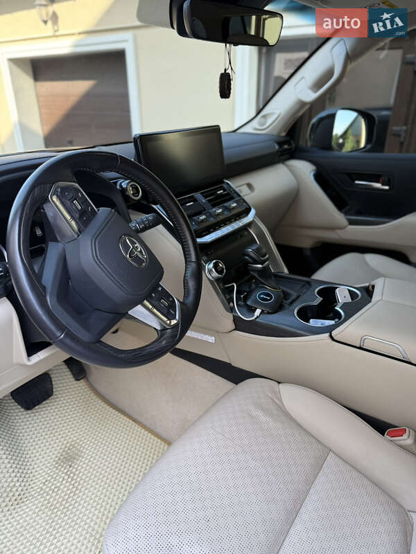 Внедорожник / Кроссовер Toyota Land Cruiser 2022 в Львове фото 10 Внедорожник / Кроссовер Toyota Land Cruiser 2022 в Львове
