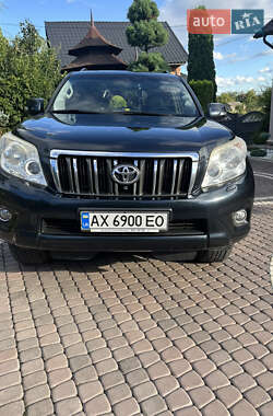 Внедорожник / Кроссовер Toyota Land Cruiser 2012 в Черновцах