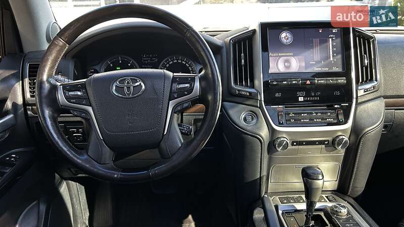 Внедорожник / Кроссовер Toyota Land Cruiser 2016 в Черновцах