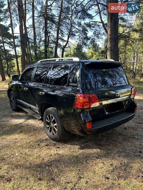 Внедорожник / Кроссовер Toyota Land Cruiser 2014 в Нежине