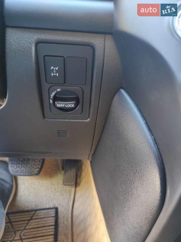 Внедорожник / Кроссовер Toyota Land Cruiser 2008 в Киеве