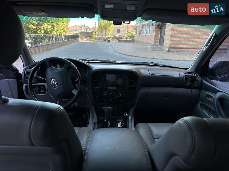 Внедорожник / Кроссовер Toyota Land Cruiser 2002 в Одессе