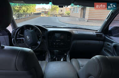 Внедорожник / Кроссовер Toyota Land Cruiser 2002 в 