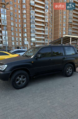 Внедорожник / Кроссовер Toyota Land Cruiser 2002 в 