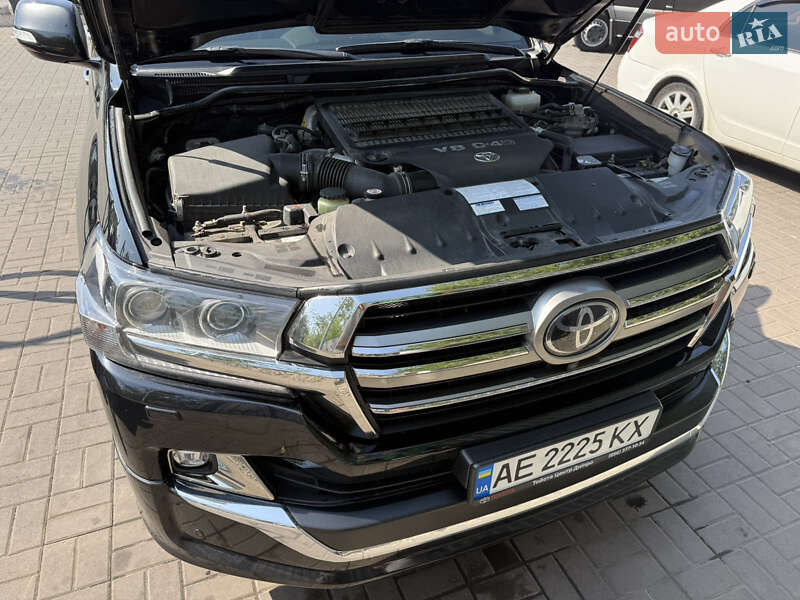 Позашляховик / Кросовер Toyota Land Cruiser 2019 в Дніпрі