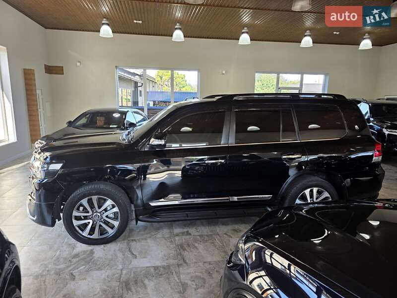 Внедорожник / Кроссовер Toyota Land Cruiser 2018 в Коломые