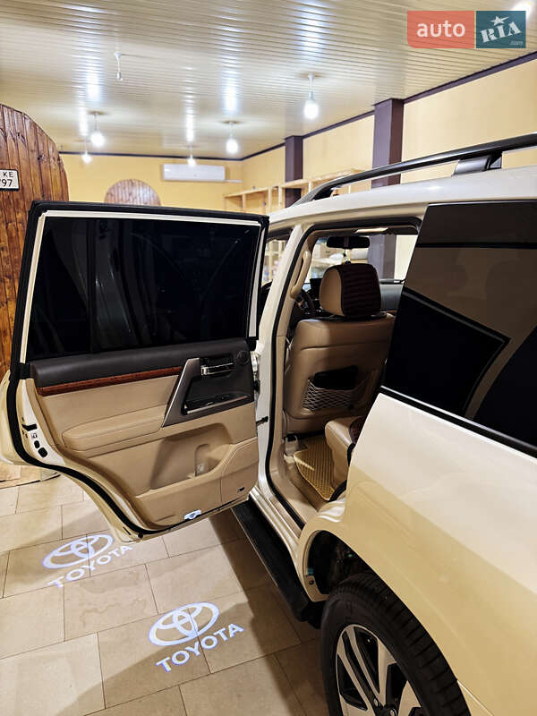 Внедорожник / Кроссовер Toyota Land Cruiser 2013 в Кривом Роге фото 24 Внедорожник / Кроссовер Toyota Land Cruiser 2013 в Кривом Роге