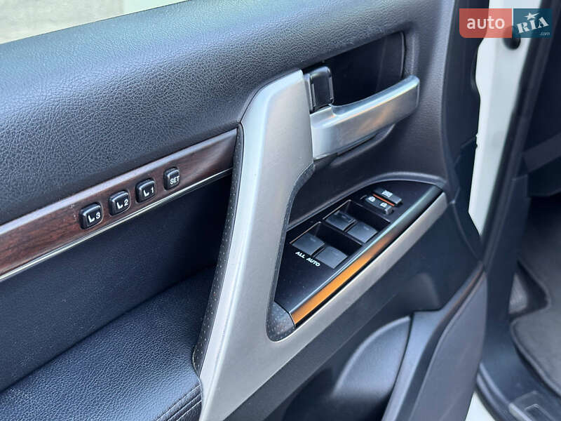 Внедорожник / Кроссовер Toyota Land Cruiser 2019 в Одессе
