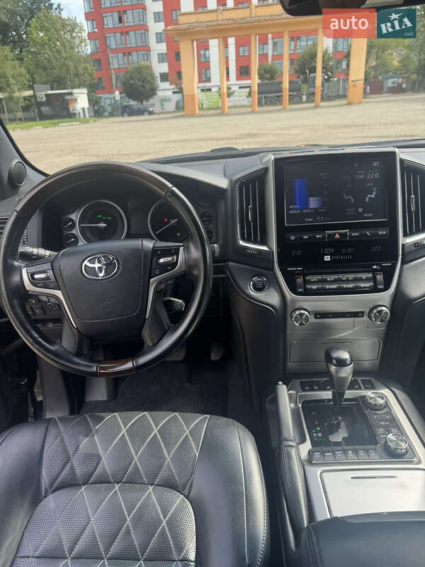 Внедорожник / Кроссовер Toyota Land Cruiser 2018 в Ивано-Франковске