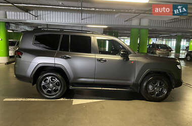 Внедорожник / Кроссовер Toyota Land Cruiser 2022 в Киеве