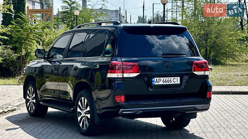 Внедорожник / Кроссовер Toyota Land Cruiser 2016 в Запорожье