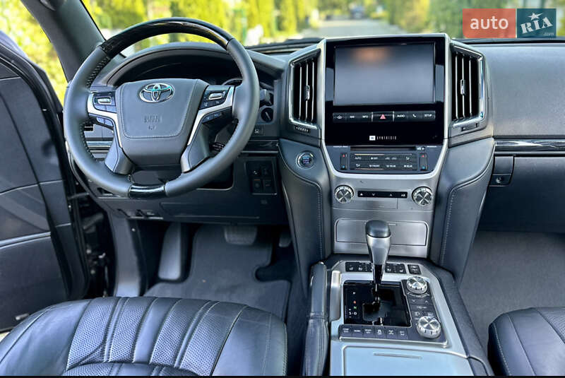 Внедорожник / Кроссовер Toyota Land Cruiser 2020 в Коростышеве