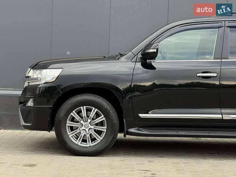 Внедорожник / Кроссовер Toyota Land Cruiser 2017 в Киеве