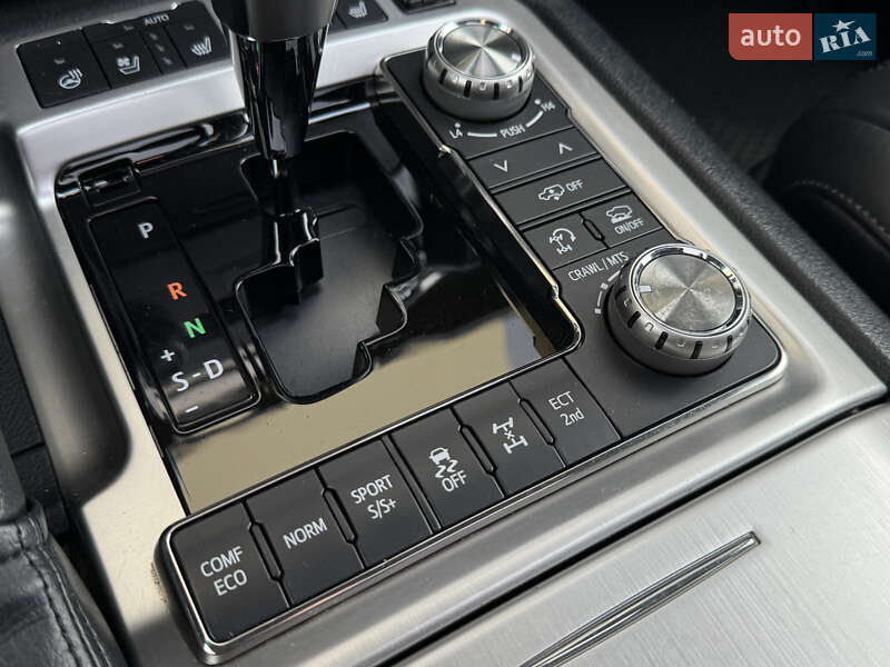 Внедорожник / Кроссовер Toyota Land Cruiser 2017 в Киеве