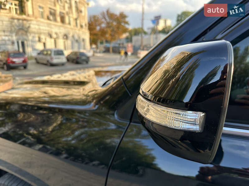 Внедорожник / Кроссовер Toyota Land Cruiser 2016 в Днепре