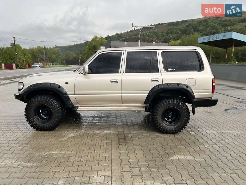 Внедорожник / Кроссовер Toyota Land Cruiser 1995 в Воловце