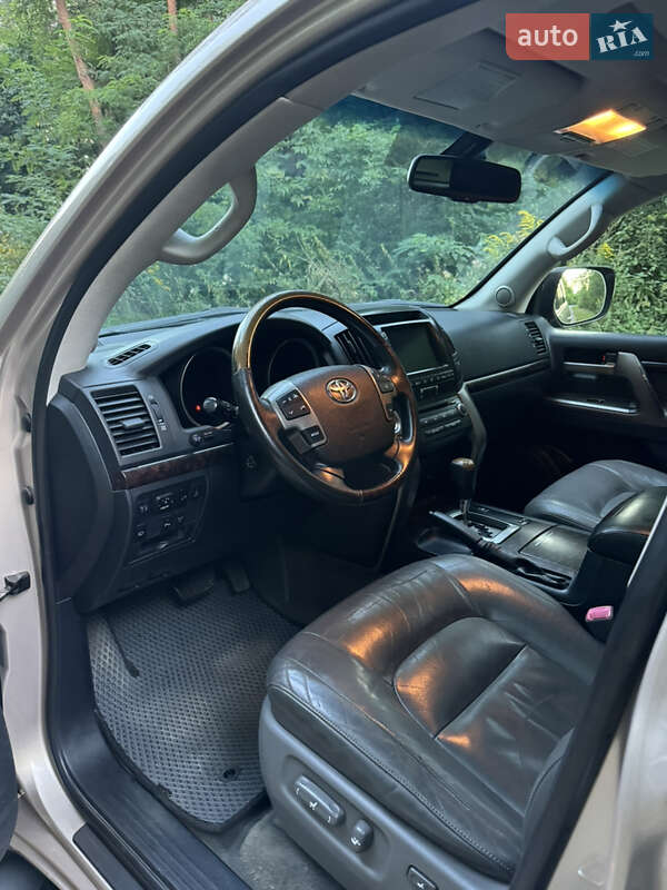 Внедорожник / Кроссовер Toyota Land Cruiser 2008 в Ковеле