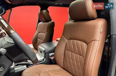 Внедорожник / Кроссовер Toyota Land Cruiser 2018 в 