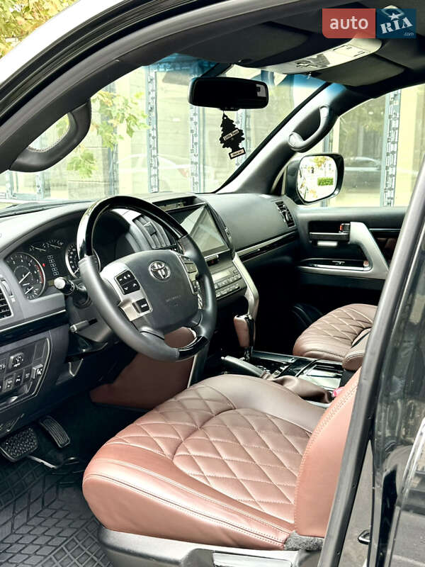 Внедорожник / Кроссовер Toyota Land Cruiser 2011 в Киеве фото 5 Внедорожник / Кроссовер Toyota Land Cruiser 2011 в Киеве