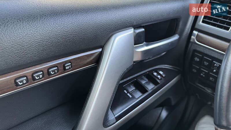 Позашляховик / Кросовер Toyota Land Cruiser 2019 в Києві