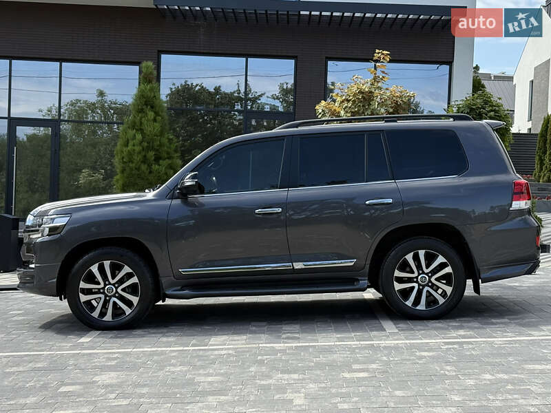 Позашляховик / Кросовер Toyota Land Cruiser 2018 в Ужгороді фото 6 Позашляховик / Кросовер Toyota Land Cruiser 2018 в Ужгороді