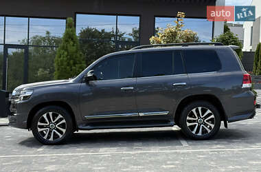 Внедорожник / Кроссовер Toyota Land Cruiser 2018 в 
