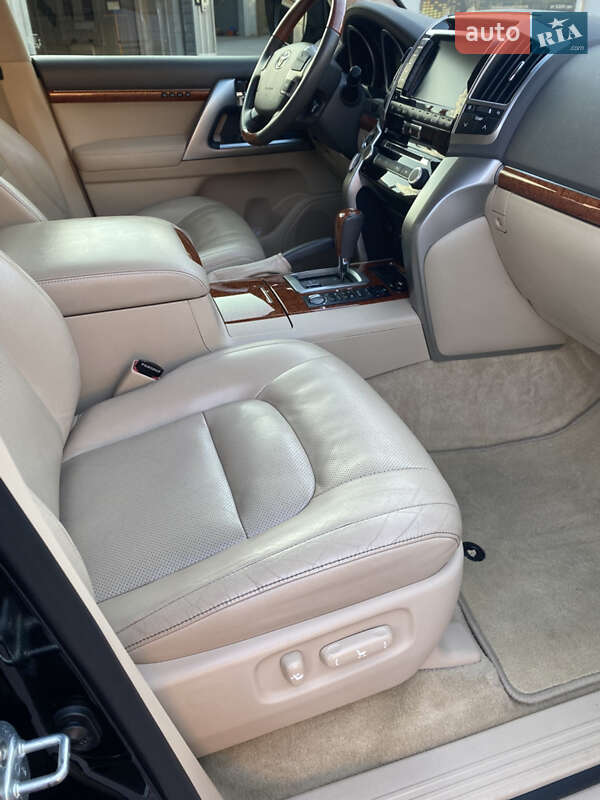 Внедорожник / Кроссовер Toyota Land Cruiser 2012 в Харькове