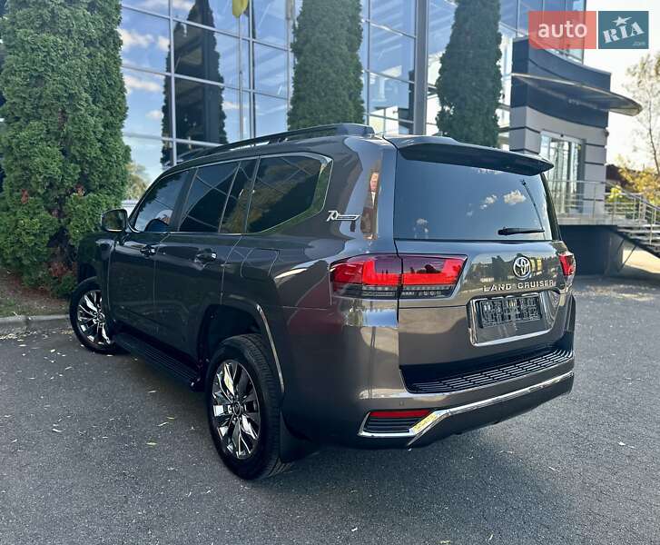 Внедорожник / Кроссовер Toyota Land Cruiser 2021 в Киеве