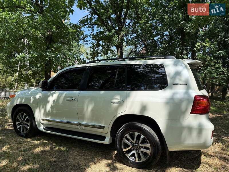 Внедорожник / Кроссовер Toyota Land Cruiser 2013 в Запорожье