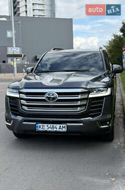 Внедорожник / Кроссовер Toyota Land Cruiser 2022 в Киеве